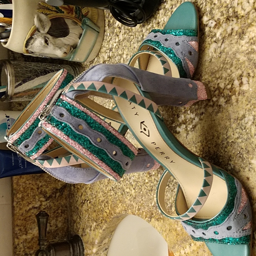 Katy Perry 3 inch heels